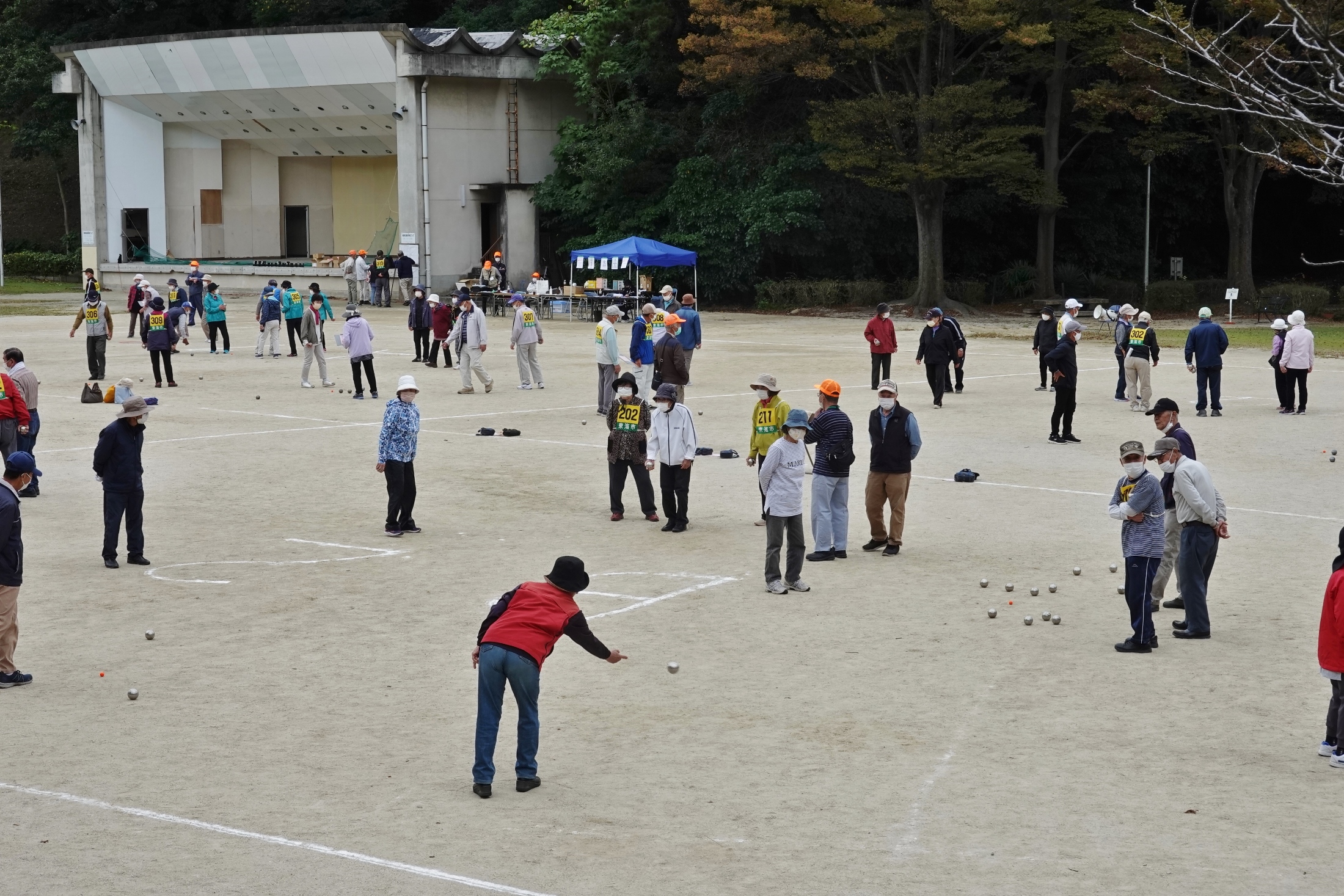 大池公園　ペタンクの大会